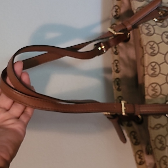 Michael Kors East West Monogram Travel Tote Bag Tan Brown Gold Hardware CarryAll - Picture 6 of 16